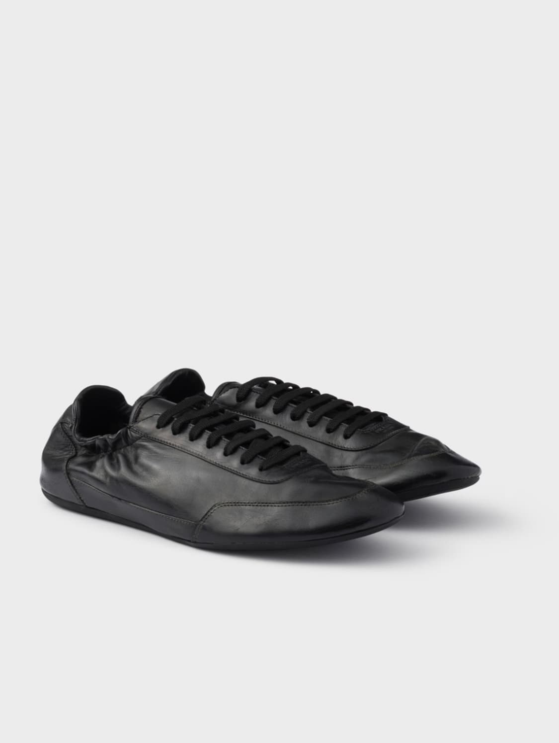 프라다 레더 컬랩스 스니커즈 Prada collapse leather 상품이미지1