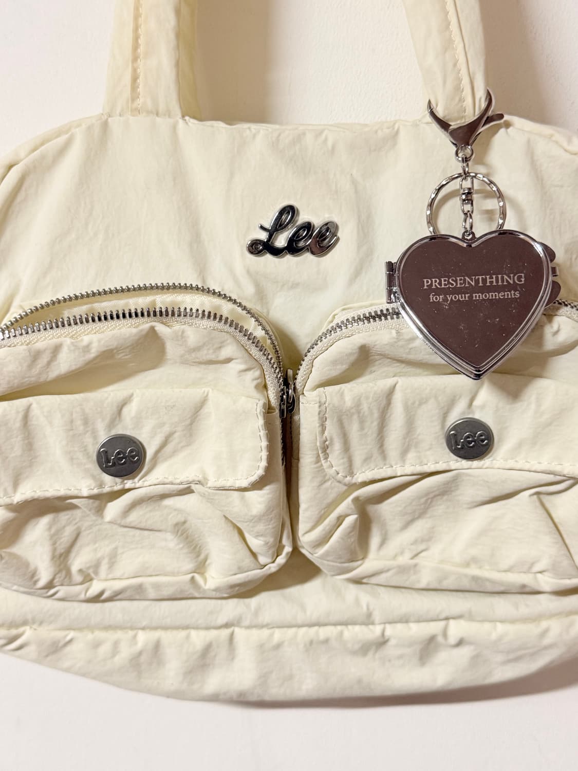 Lee 키치 나일론 숄더백 멀티포켓 크림 상품이미지4