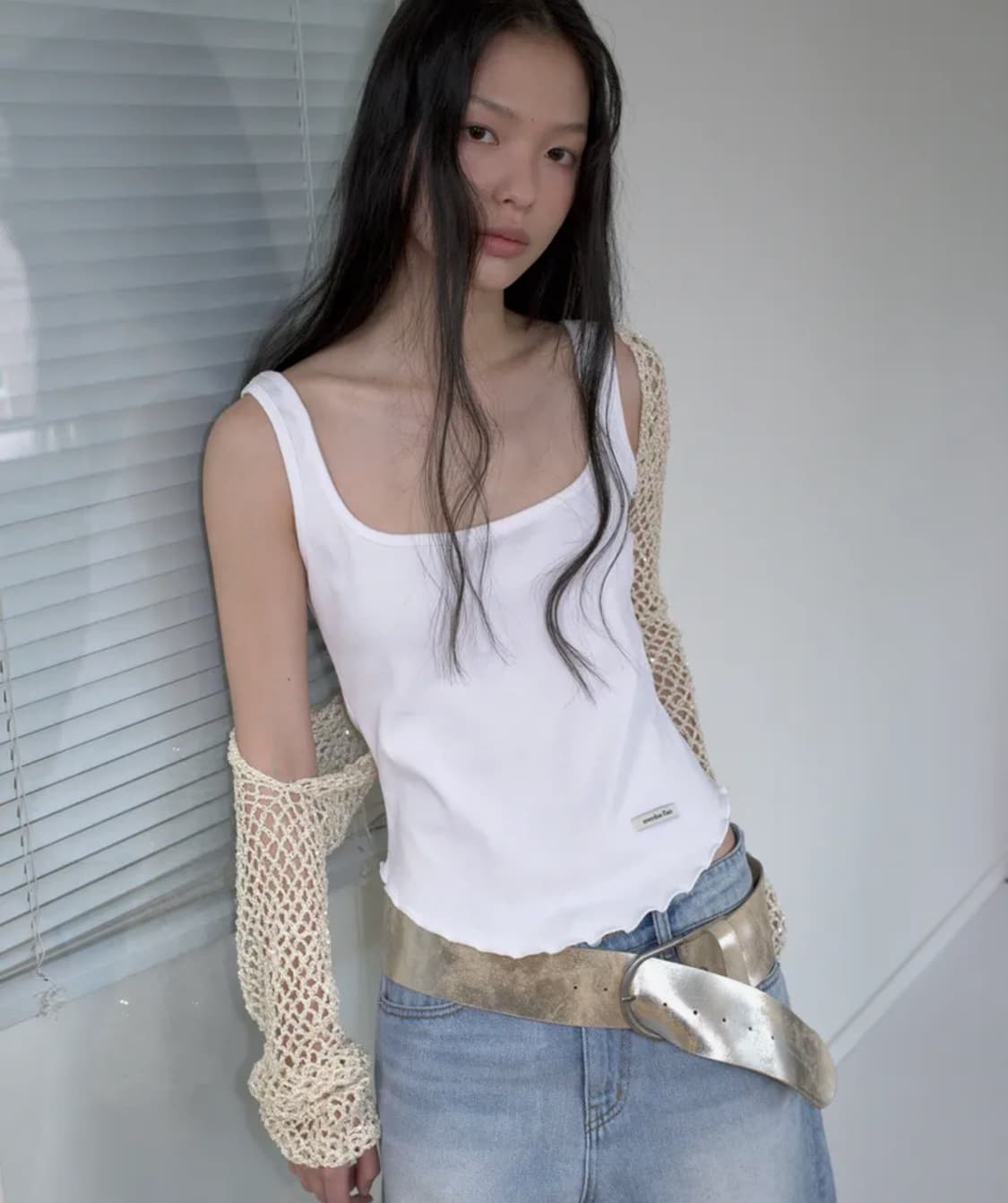 오버듀플레어 스퀘어 넥 슬리브리스 화이트 상품이미지1