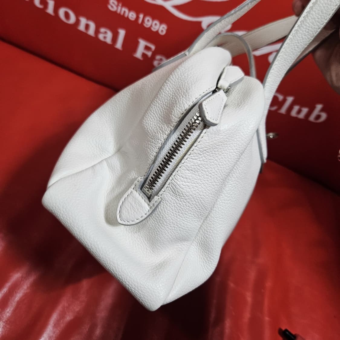 분크(Vunque) 미니 화이트 토트백 상품이미지4