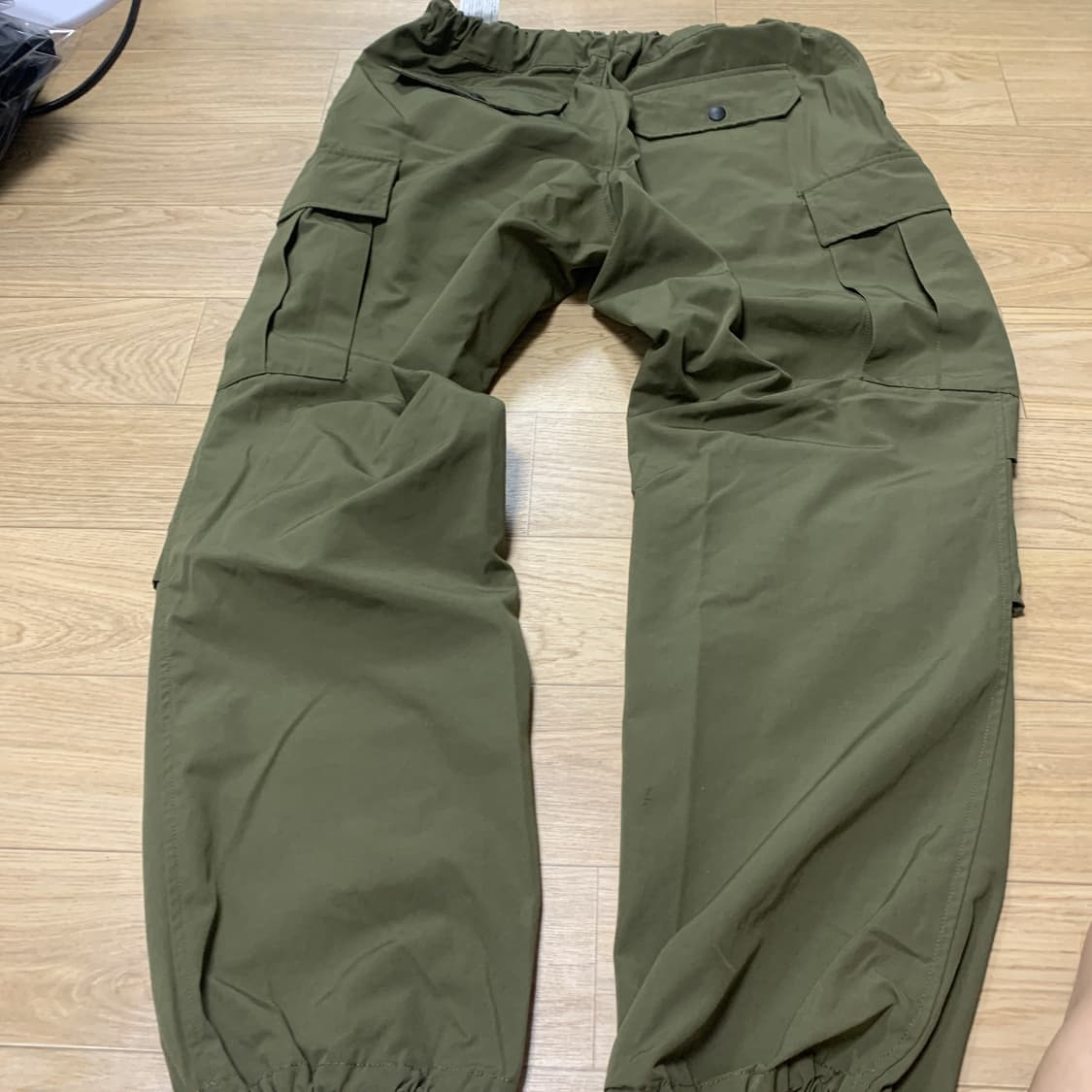 M]유니폼브릿지 UNIFORM BRIDGE 입체 턱 카고 조거 팬츠 상품이미지2