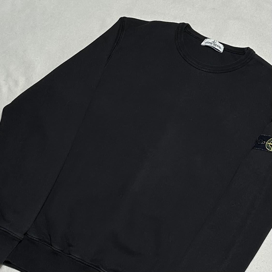 14 스톤아일랜드 블랙 맨투맨 상품이미지1