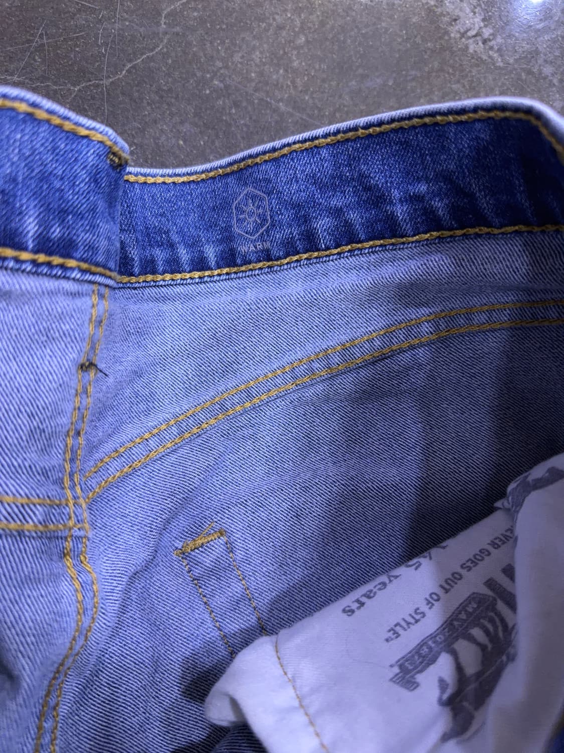 리바이스 502 테이퍼드핏 기능성 코튼 빈티지 중청 데님팬츠 32 상품이미지8