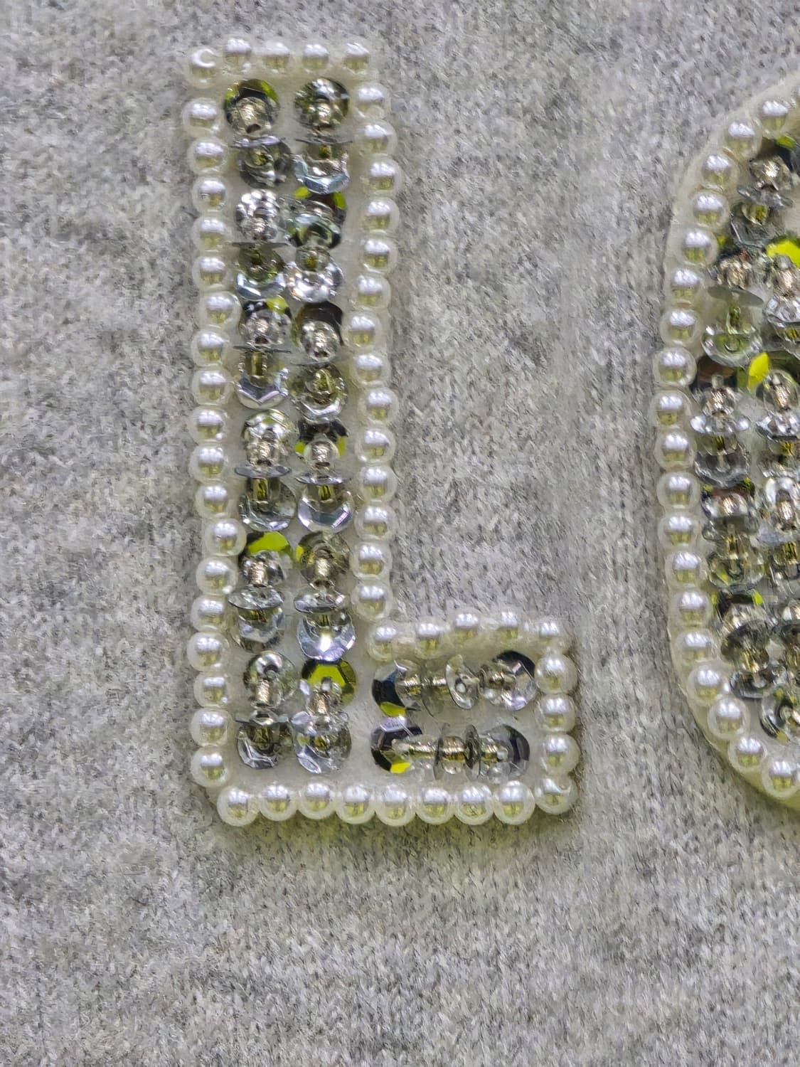 LOVE 장식 회색 니트 상품이미지3