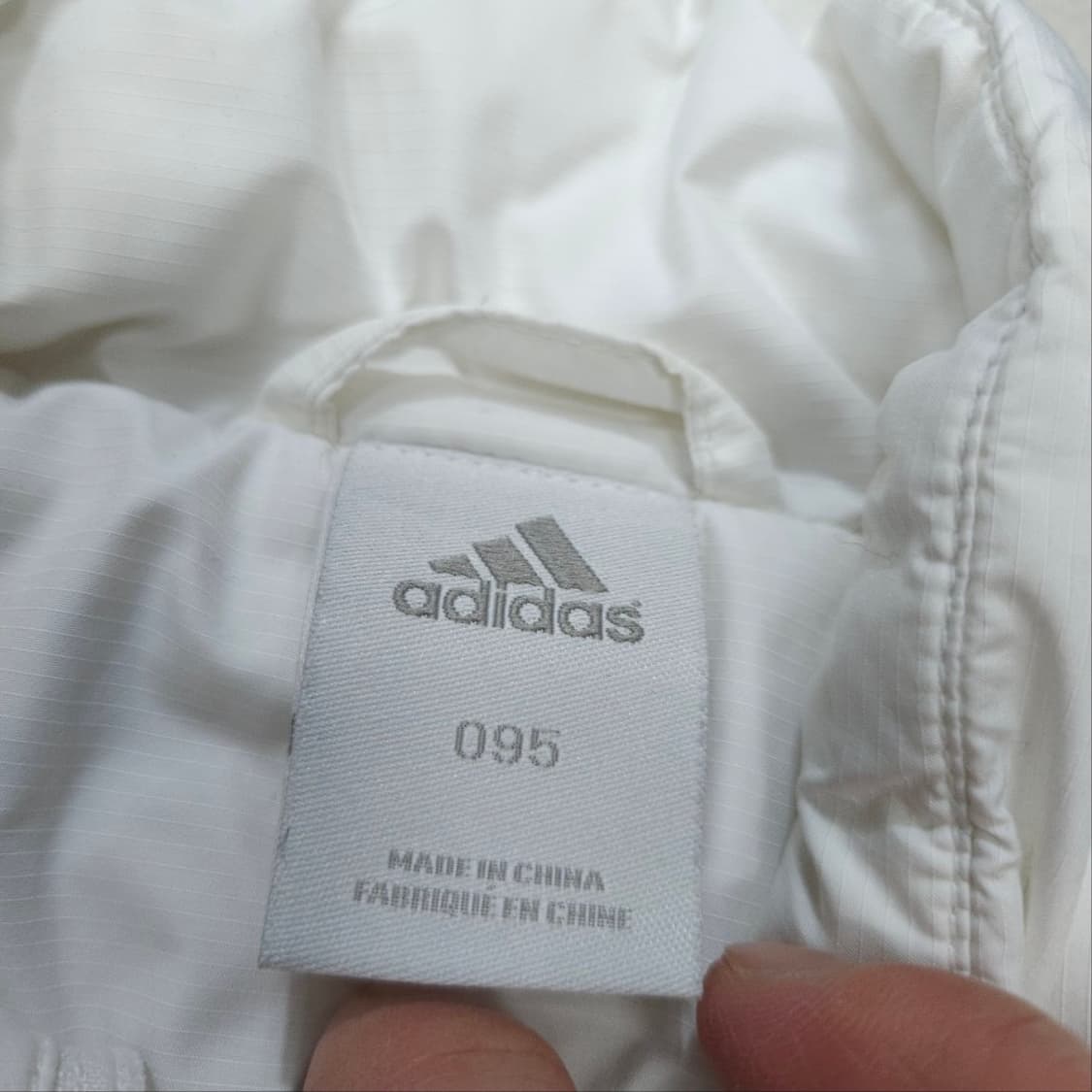 아디다스 삼선 화이트 숏 패딩 점퍼 95 상품이미지5