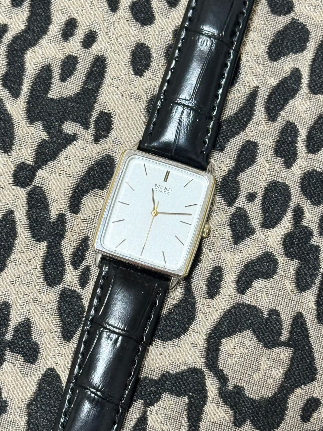 80s 빈티지 세이코 탱크 쿼츠 상품이미지1