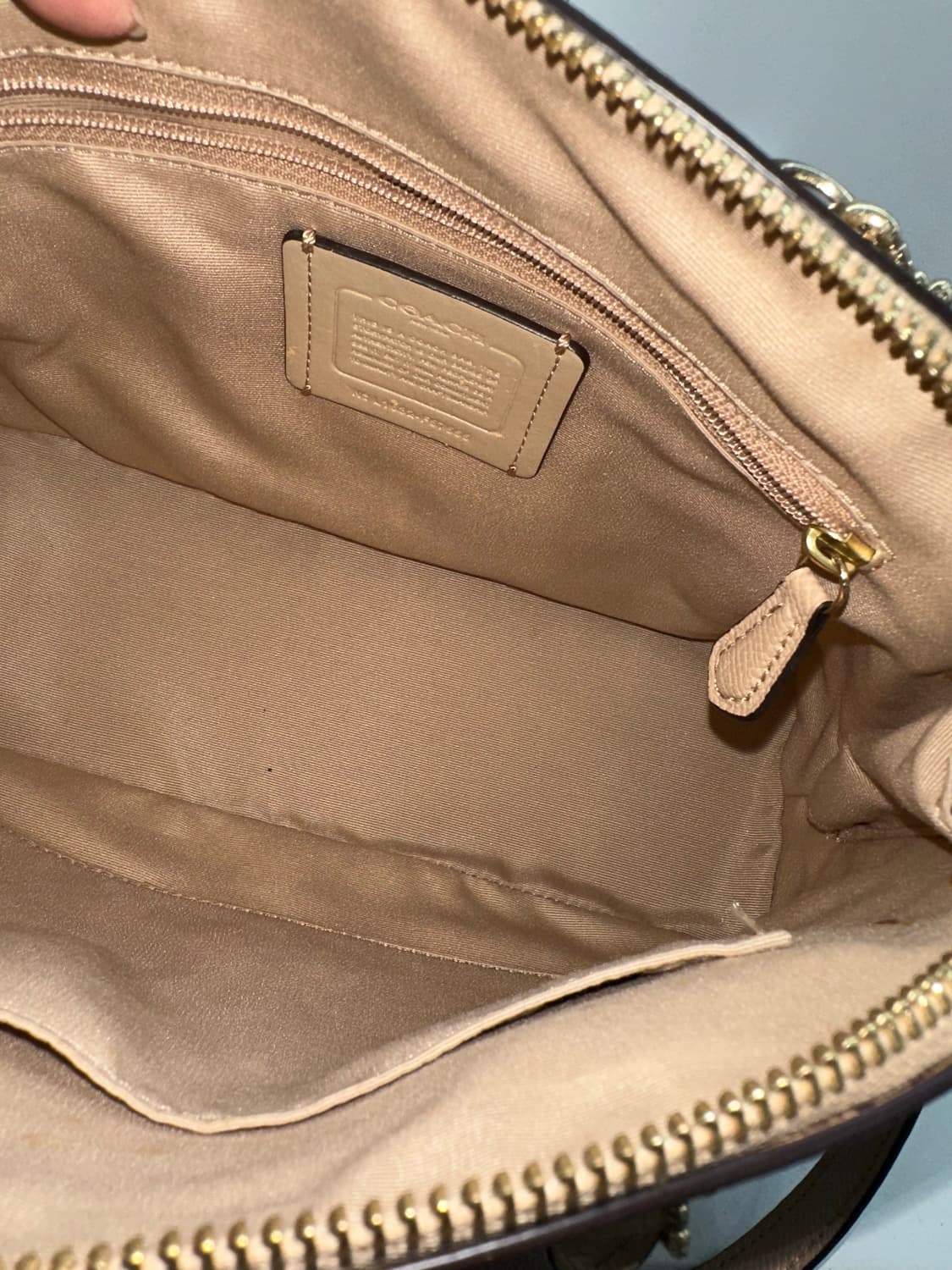 코치 미니 시에라 사첼 크로스백 상품이미지8