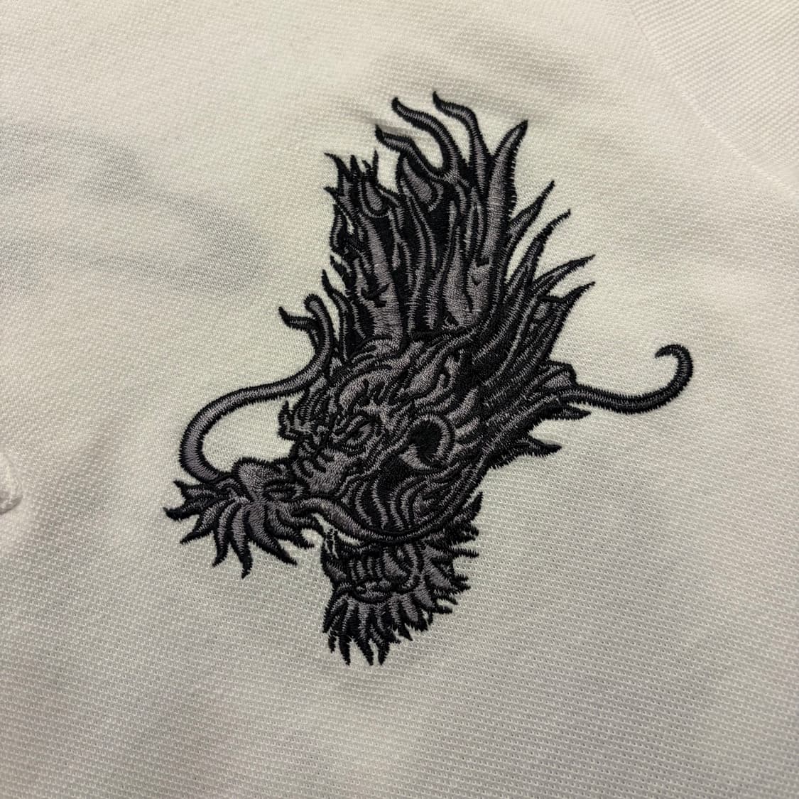 [105] EVISU 에비수 화이트 용 자수 반팔 카라티 C608 상품이미지5