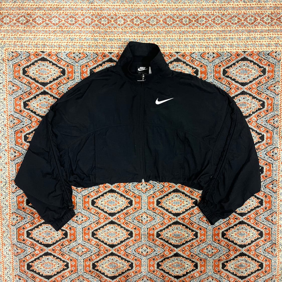 나이키 스우시로고 블랙 크롭 바람막이 점퍼 여성S 상품이미지1