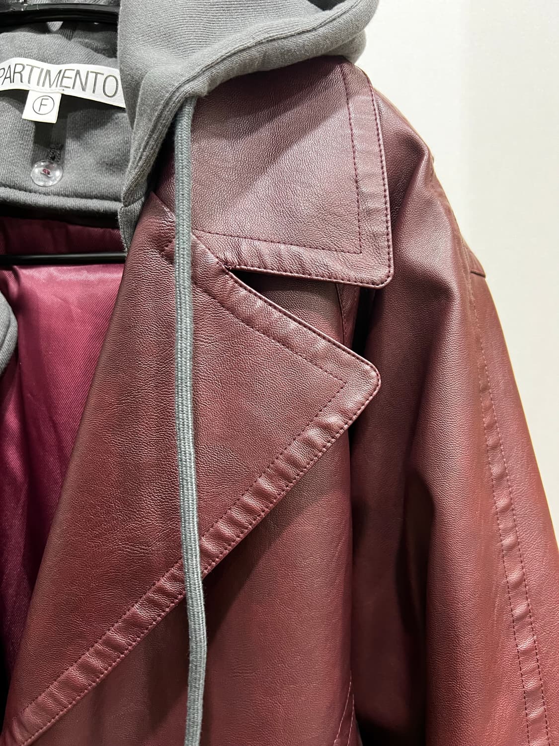 파르티멘토 우먼 투웨이 레더 후디 봄버 자켓 버건디 상품이미지5