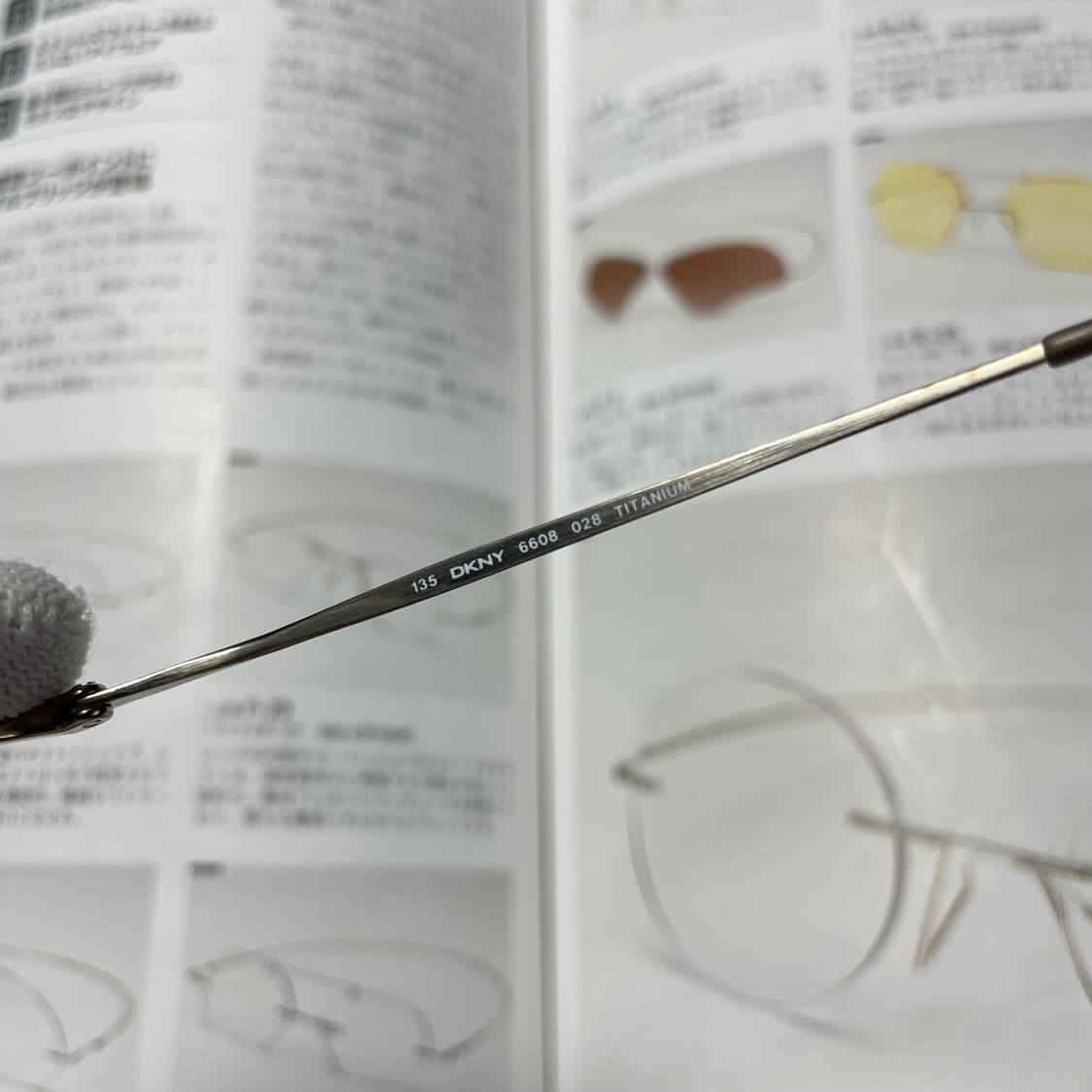 DKNY 도나카란뉴욕 티타늄 실버 빈티지 안경 47 상품이미지5