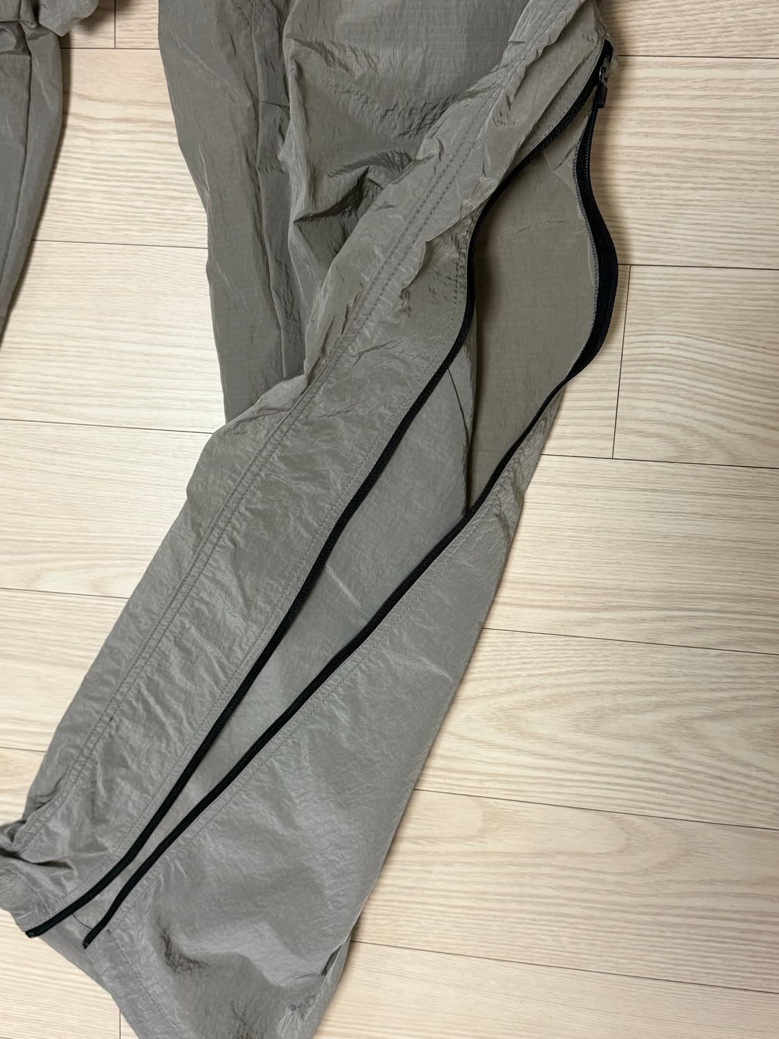 Out of all 바지 l새상품 상품이미지1