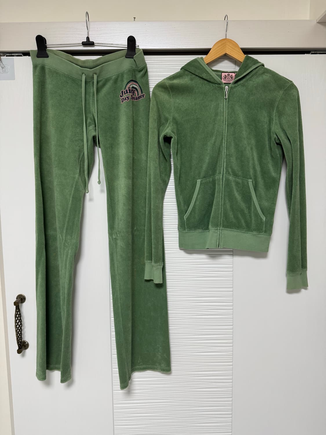 쥬시 꾸뛰르 트레이닝복 S 올리브 상품이미지1