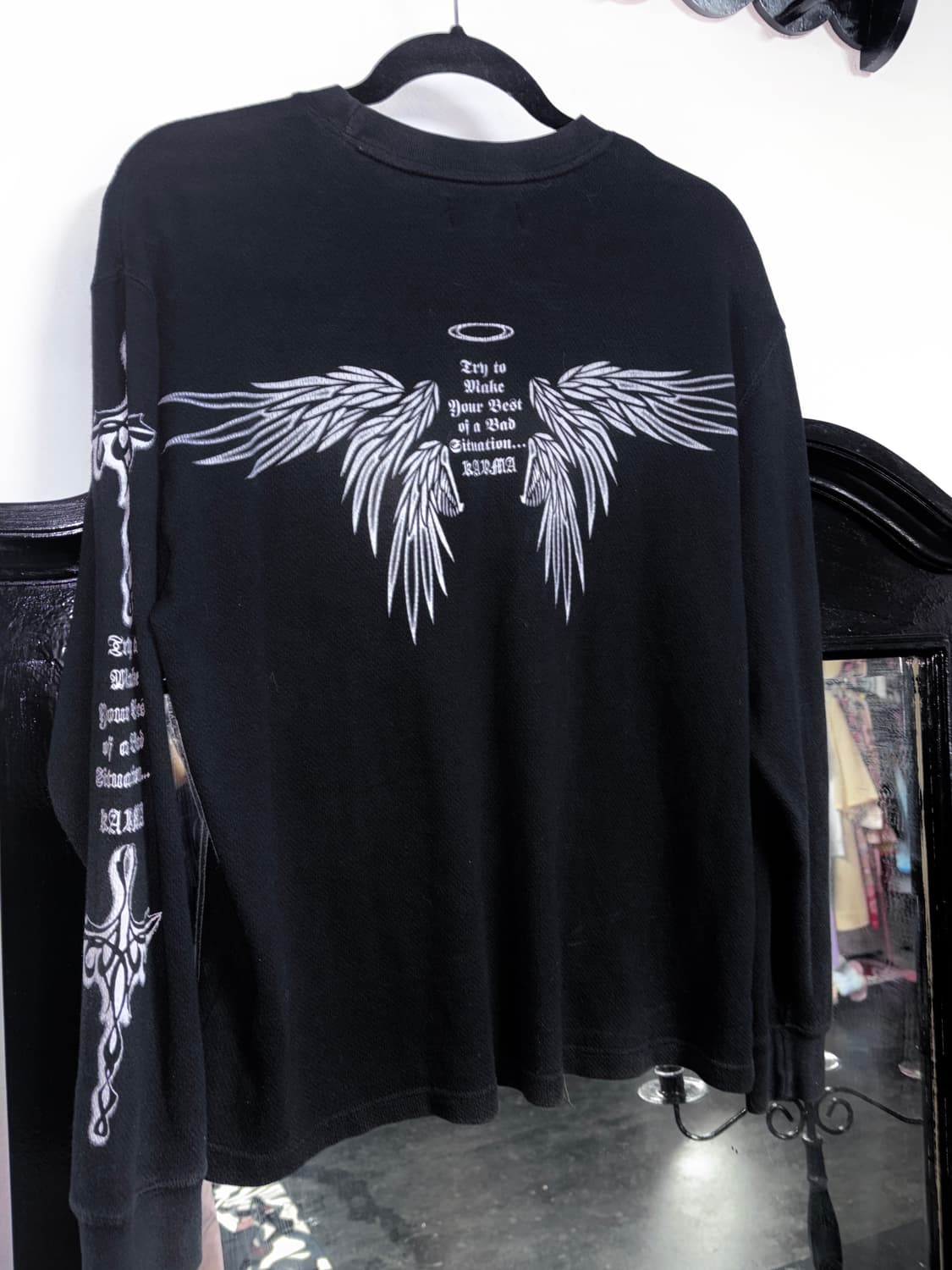 엔젤윙 블랙 롱슬리브 티셔츠 상품이미지1