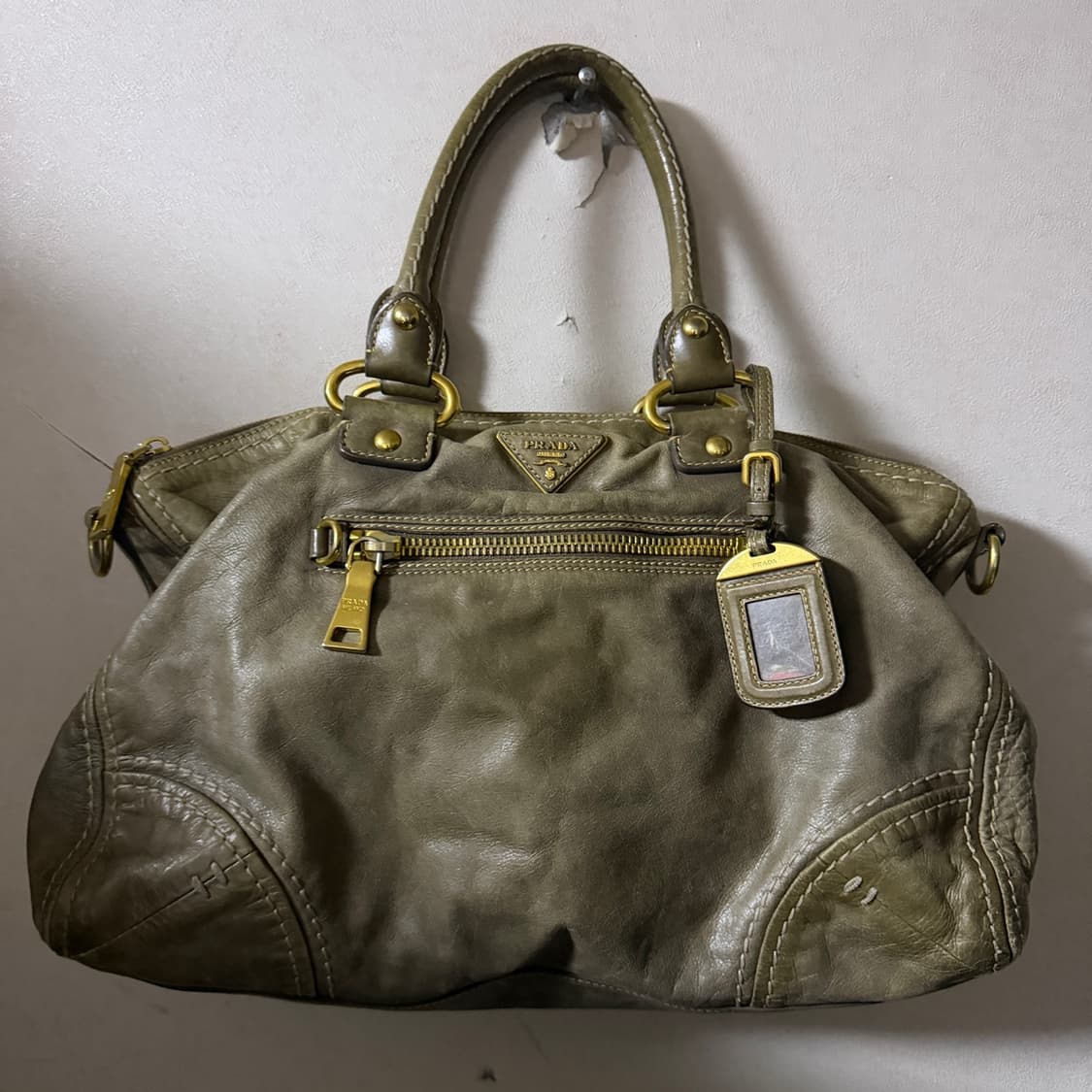 프라다 비텔로 샤인 빈티지 레더 토트백 상품이미지9