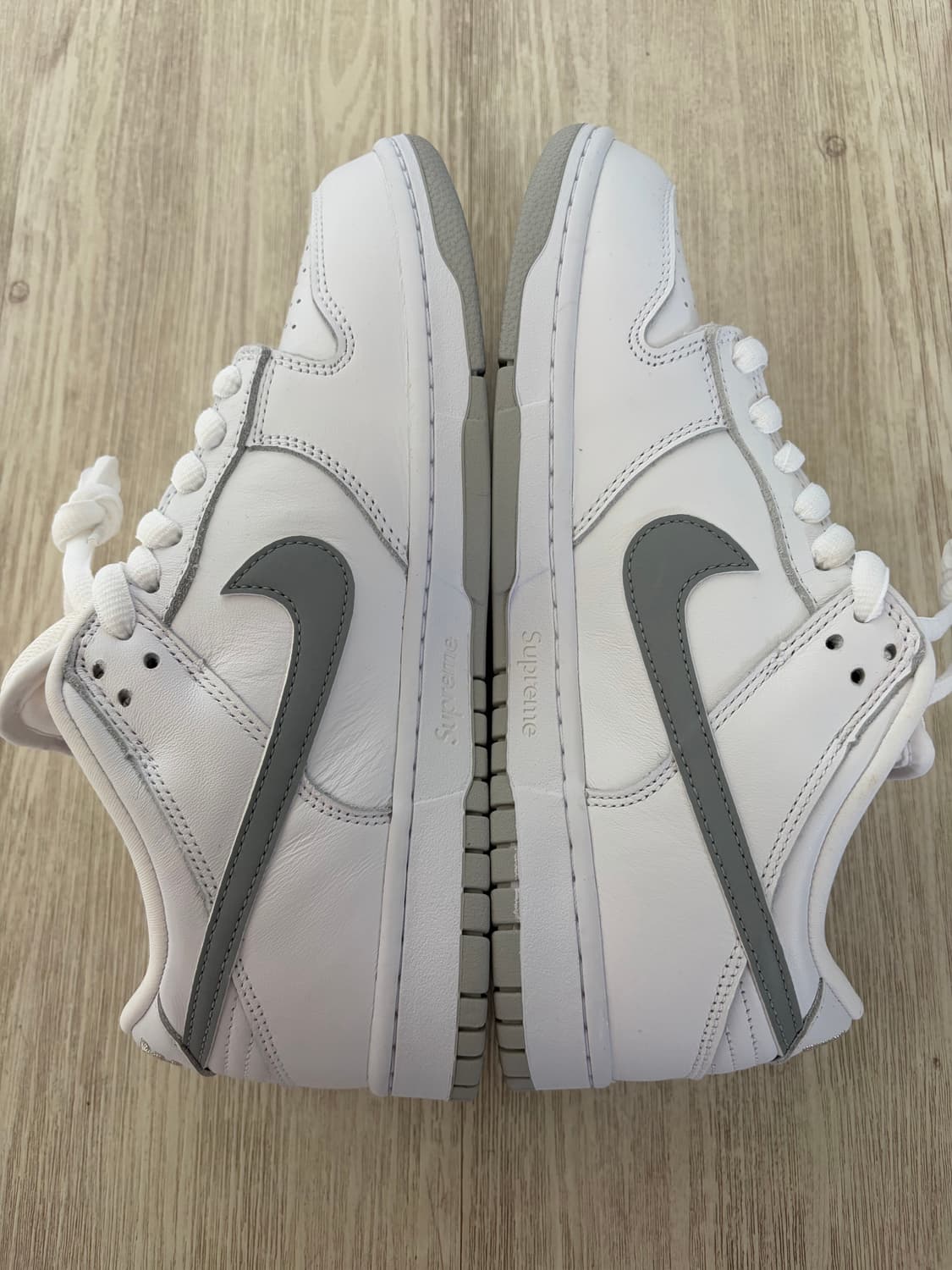 나이키x슈프림 SB 덩크 로우 화이트 270 상품이미지5