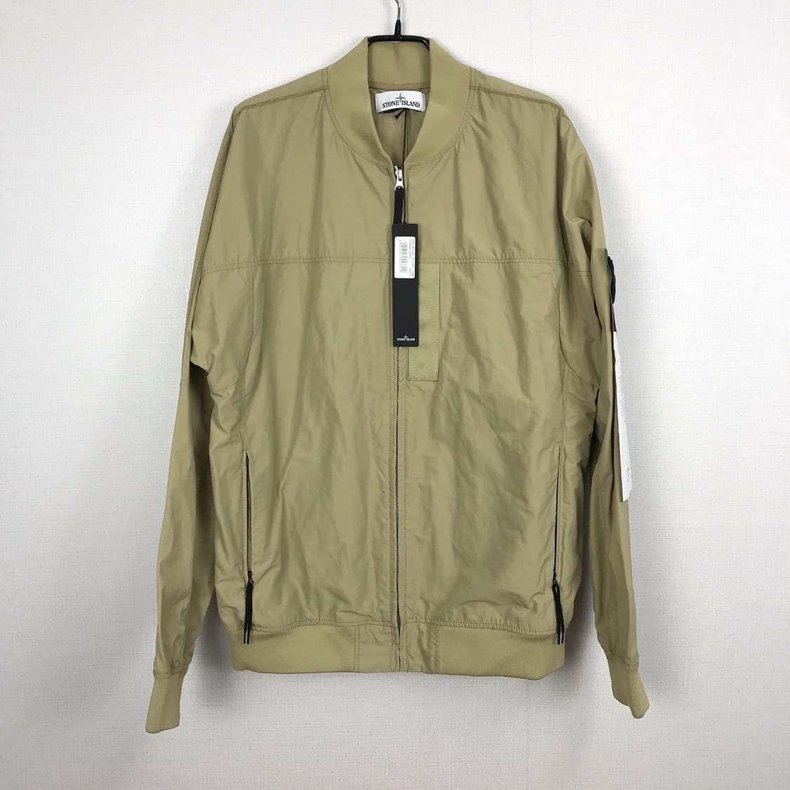 스톤아일랜드 20ss 새상품 마이크로랩스 봄버 자켓 L 상품이미지2