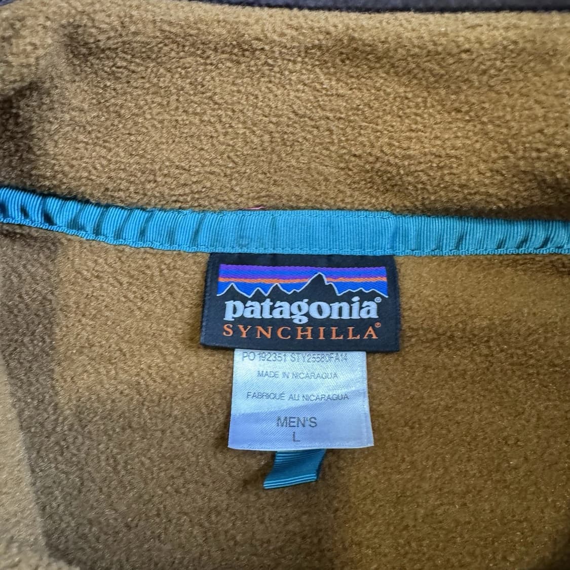 14FW 파타고니아 신칠라 스냅-T 플리스 브라운/베이지 투톤 상품이미지3