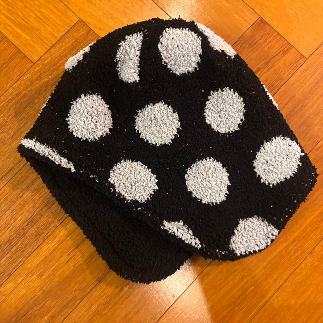 나이스고스트클럽 리버시블 도트 이어캡 비니 상품이미지6