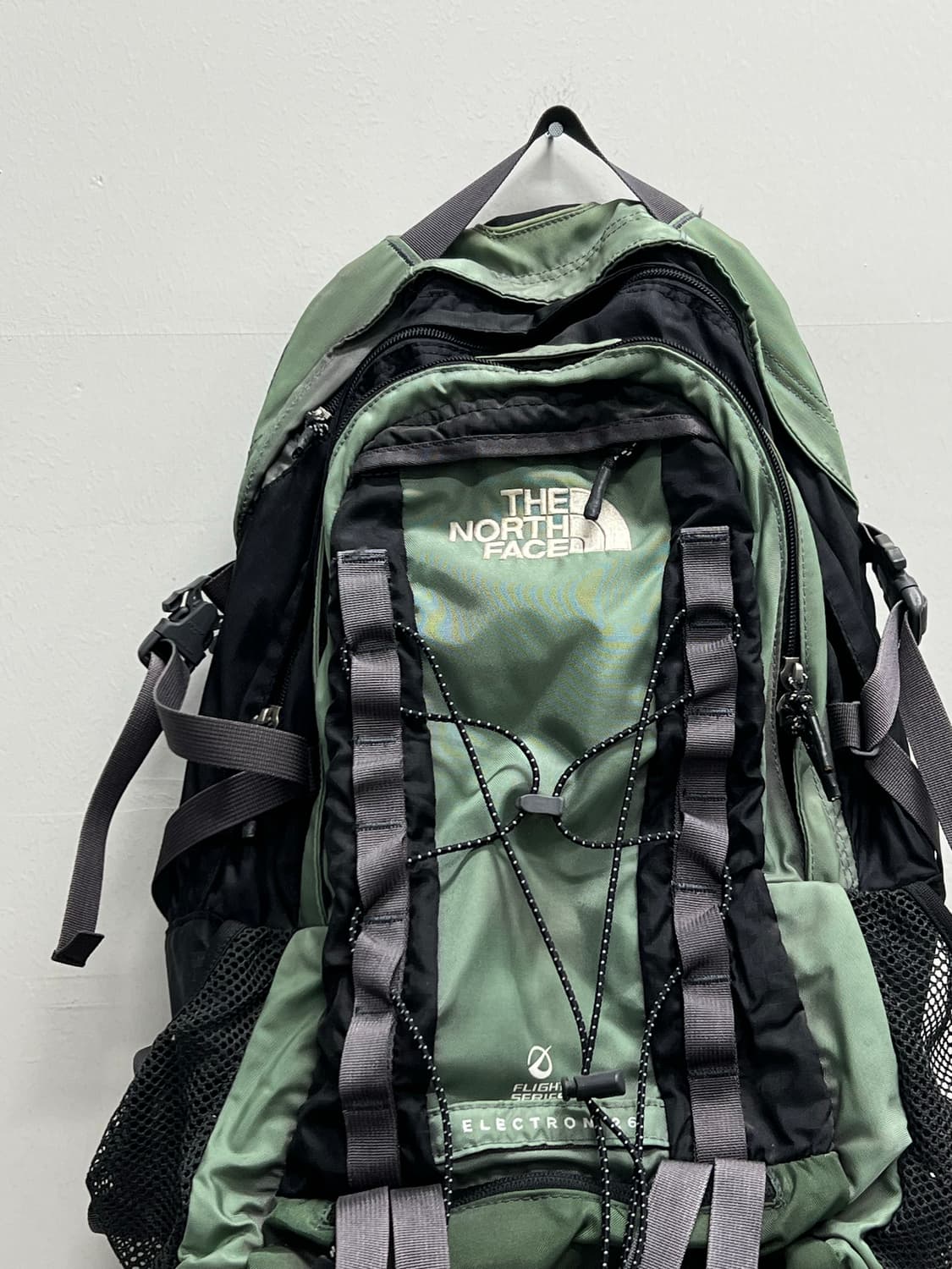 노스페이스 일렉트론26 백팩 그린 상품이미지3