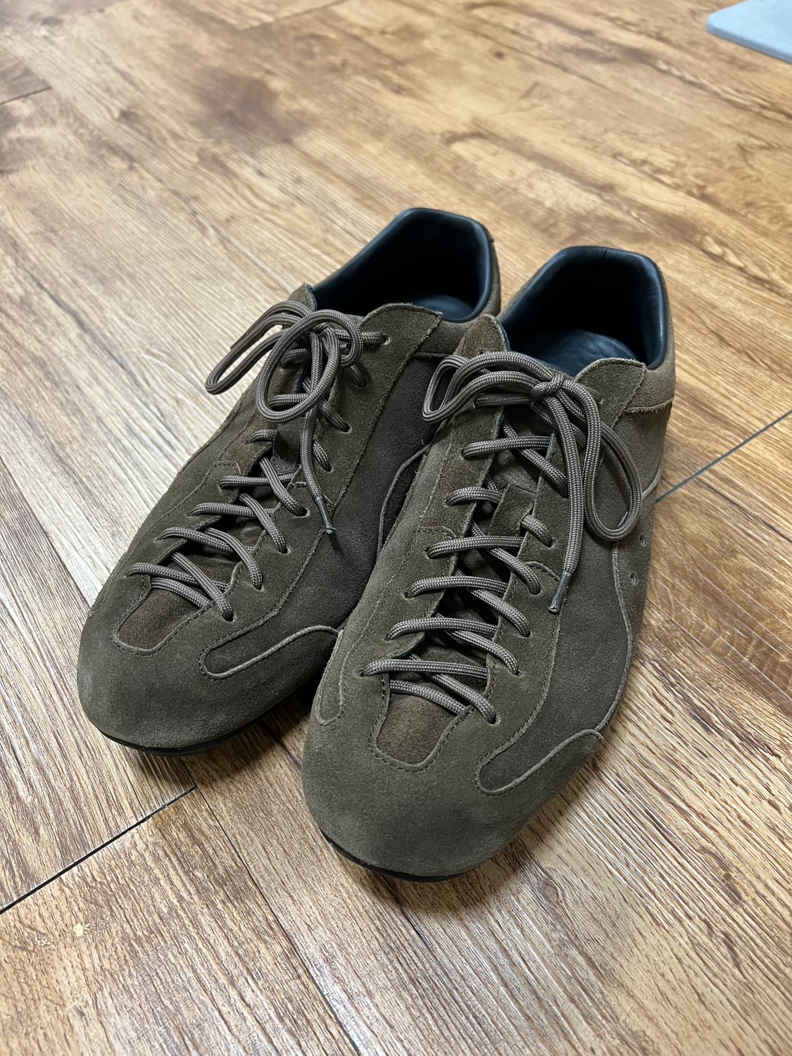 로맨틱무브 보울러 스니커즈 R25M200 리얼브라운 스웨이드 (280) 상품이미지1