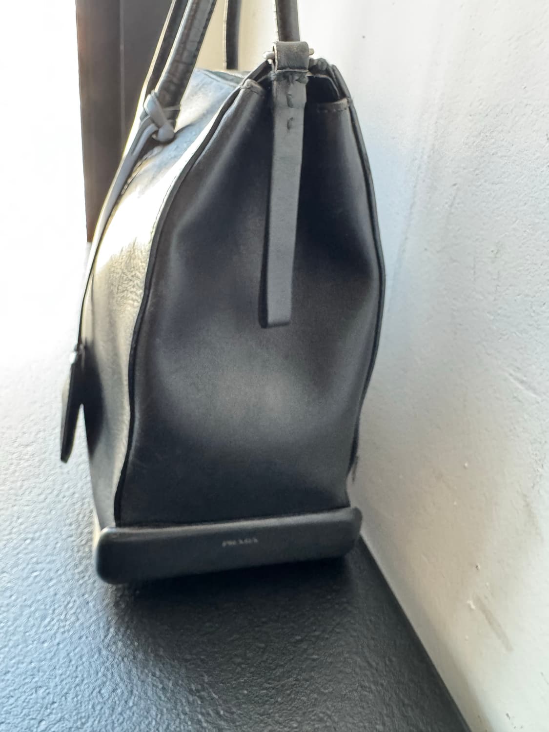 프라다 레더 숄더백(정품) 상품이미지2