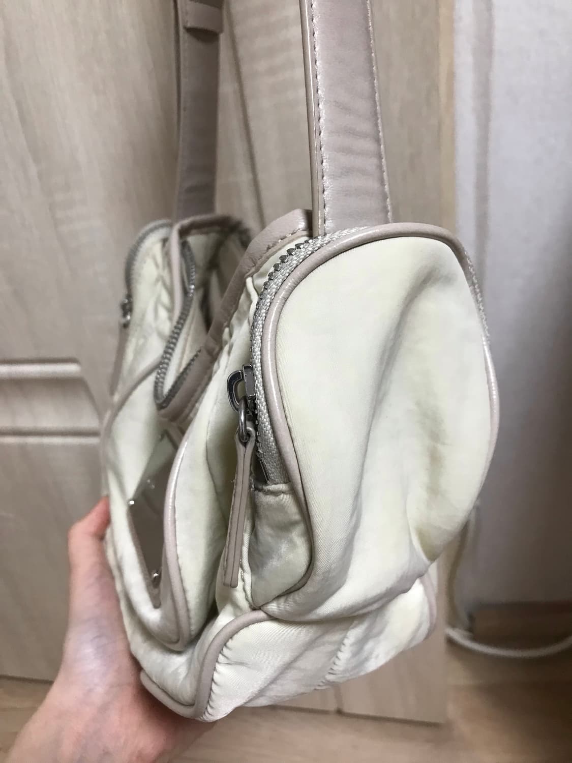 마뗑킴 마들렌 라운드 숄더백 베이지 상품이미지6