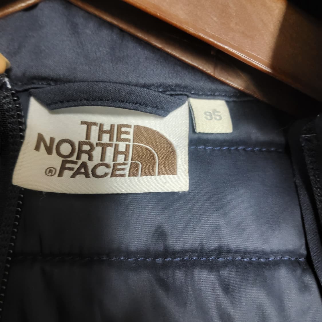 노스페이스 퀼팅 경량 패딩 네이비 남자 95 상품이미지6