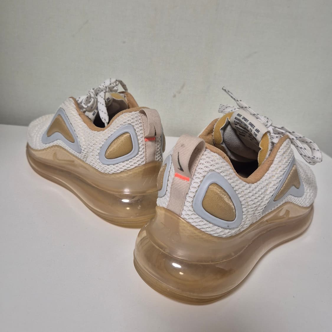 260사이즈)나이키 에어맥스720 상품이미지5