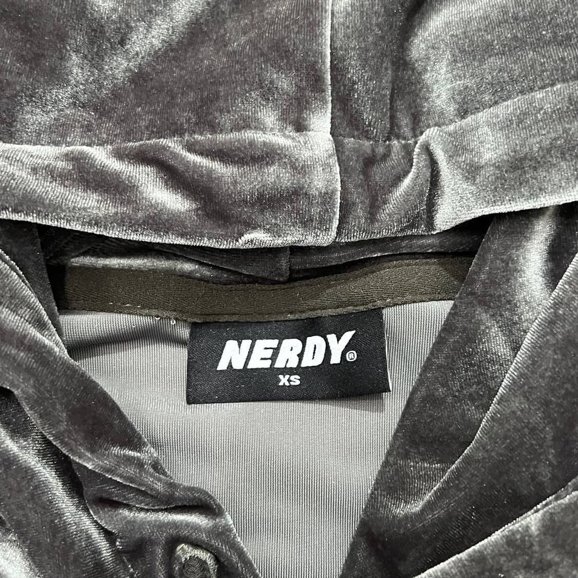 [우먼85-90] 널디 벨벳 크롭 후드티 상품이미지3