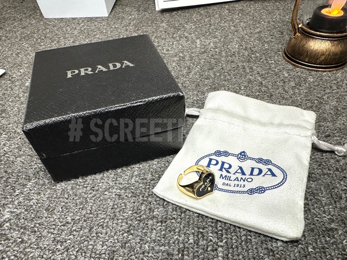프라다 하트 반지 블랙 상품이미지4