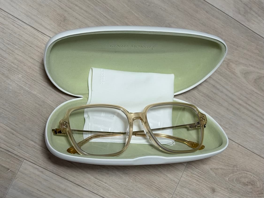 젠틀몬스터 무아 상품이미지1