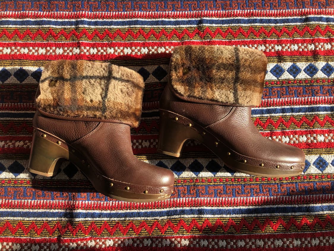 어그 클로그 브라운 레더 퍼 부츠 240 상품이미지1