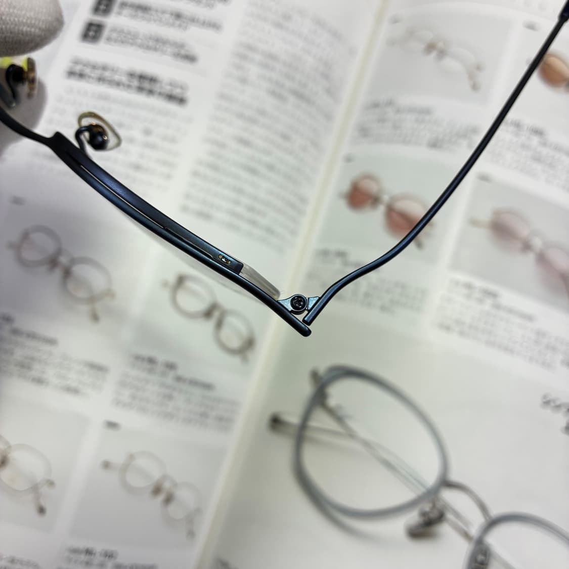 G.O.M 티타늄 탑브릿지 네이버 티타늄 일본 안경 상품이미지4