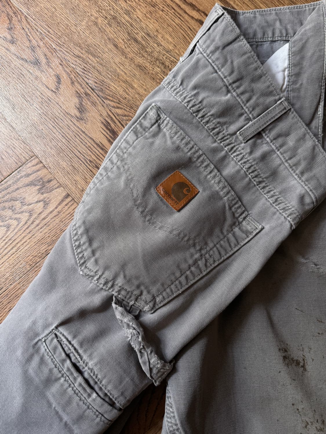 [32]칼하트 USA 더티 데미지드 차콜 싱글니 카펜터 워크 팬츠 상품이미지4