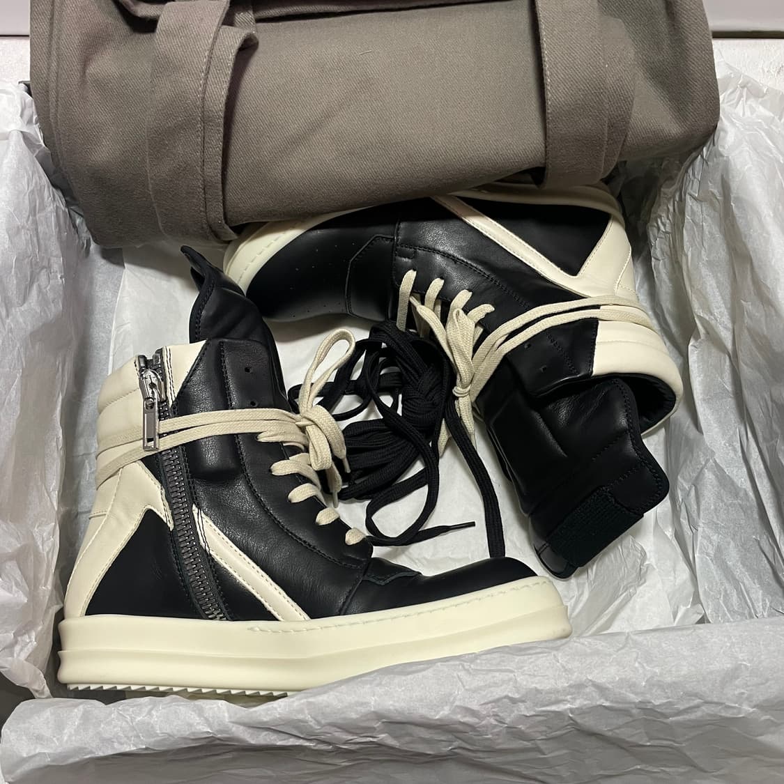[37] 릭오웬스 지오바스켓 스니커즈 블랙밀크 상품이미지4