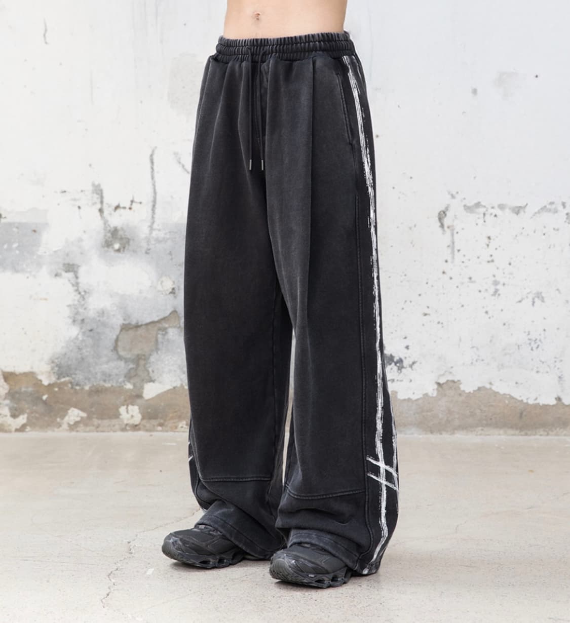 비긴202 / 핸드 페인팅 트랙 팬츠 상품이미지1