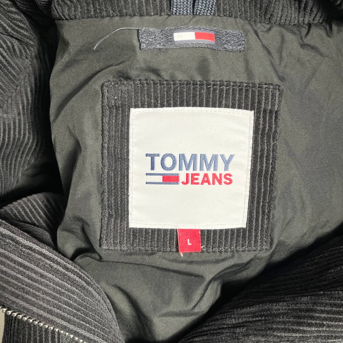 C1 타미진스(TOMMY JEANS) 코듀로이 푸퍼 패딩 L사이즈 상품이미지4