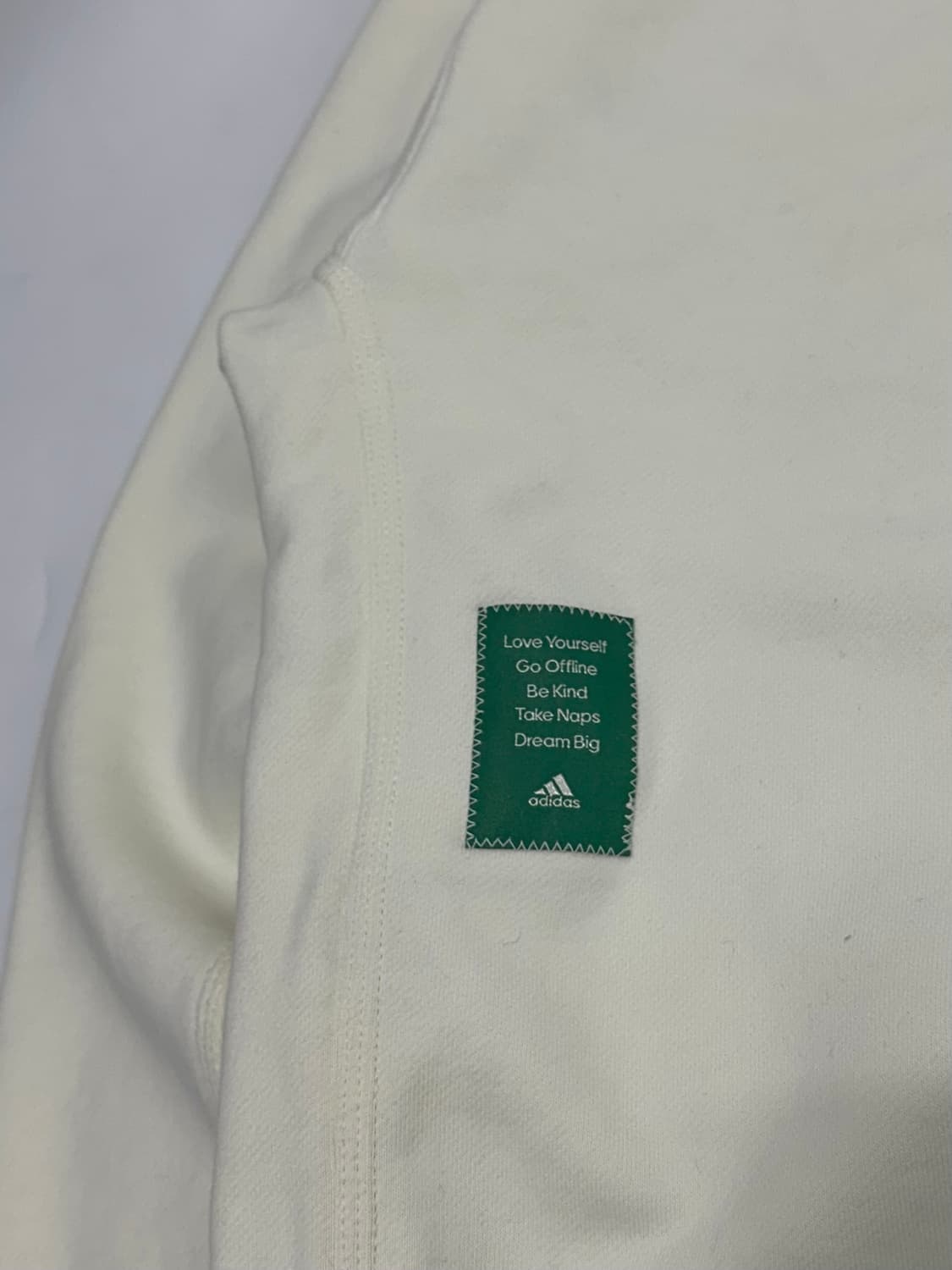 아디다스 그래픽 스웻셔츠 맨투맨 상품이미지4