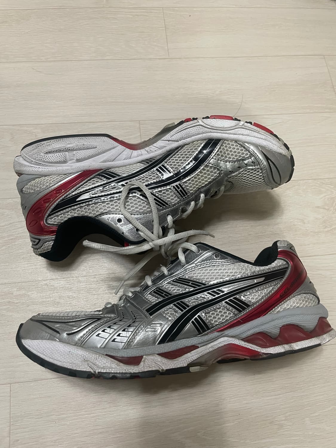 아식스 젤 카야노14 화이트 클래식 레드 270 급처 상품이미지1