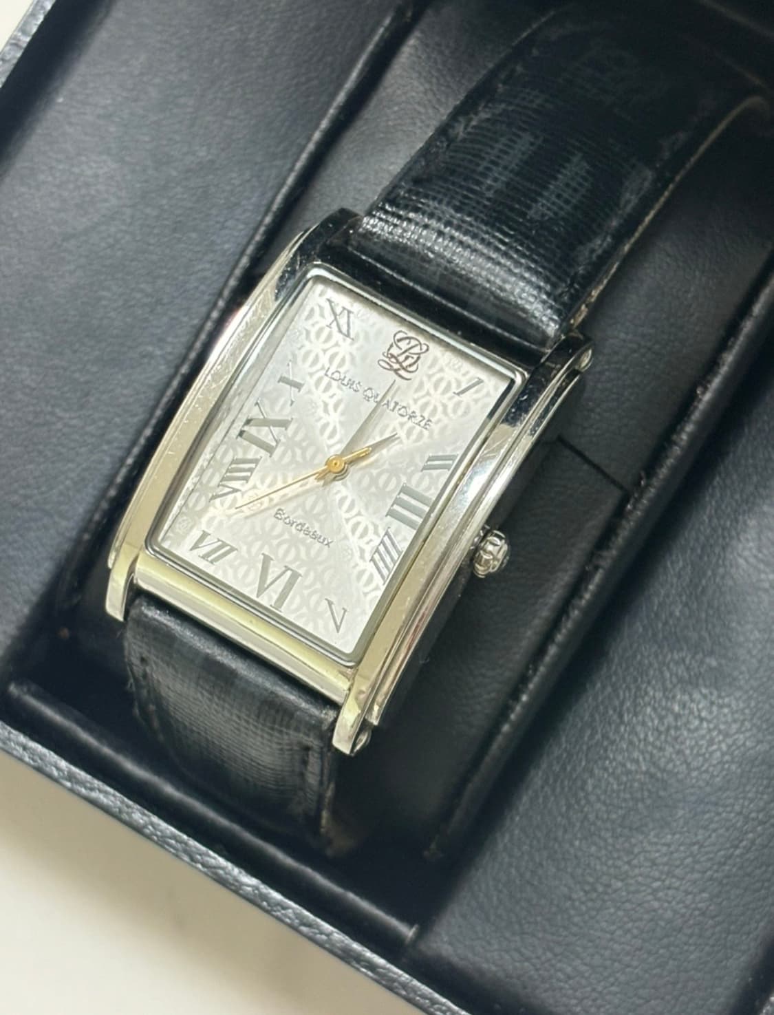 루이까또즈 여성 쿼츠 시계 상품이미지1