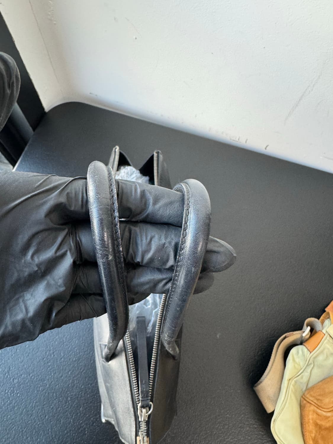 프라다 레더 숄더백(정품) 상품이미지7