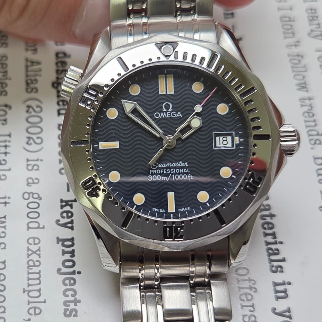 오메가 씨마스터 300m 물결 36mm 쿼츠 브레이슬릿 ver. 상품이미지9