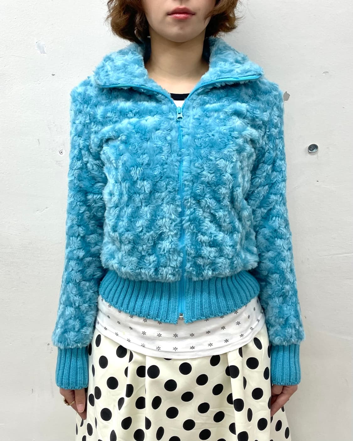 sky blue cropped fur jacket  상품이미지2