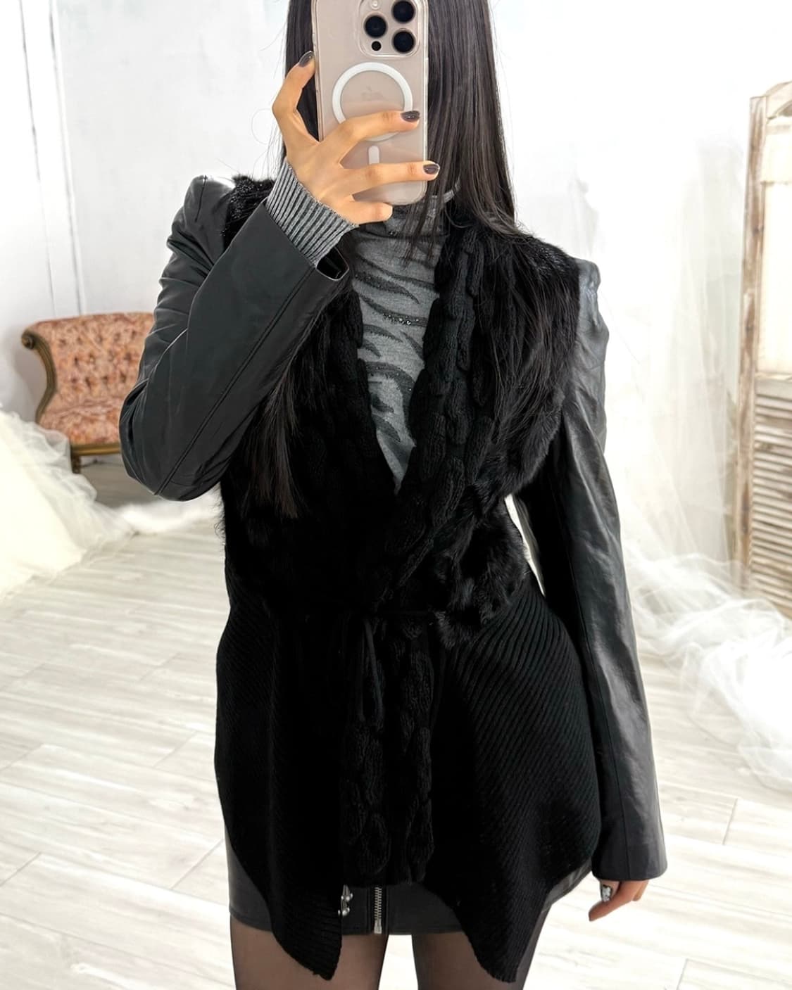 Black Mink Fur–Trimmed Leather Mix Knit  상품이미지6