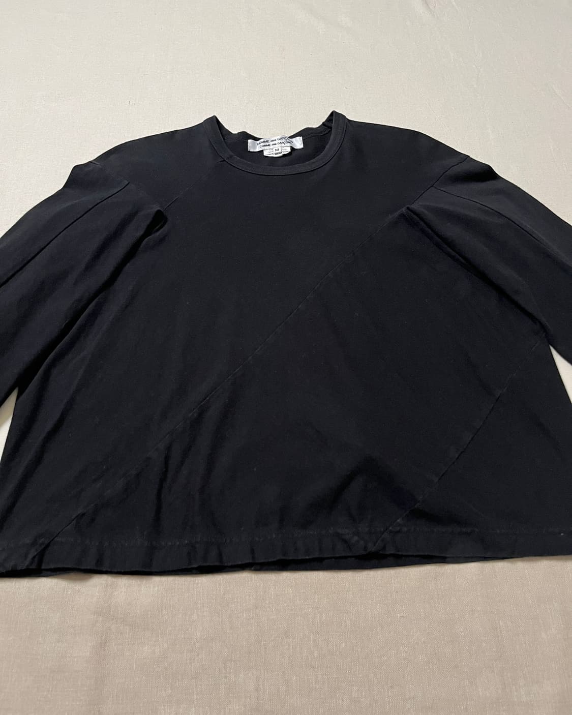 꼼데가르송 트위스트 절개 롱슬리브 티셔츠 comme des garcons 상품이미지4
