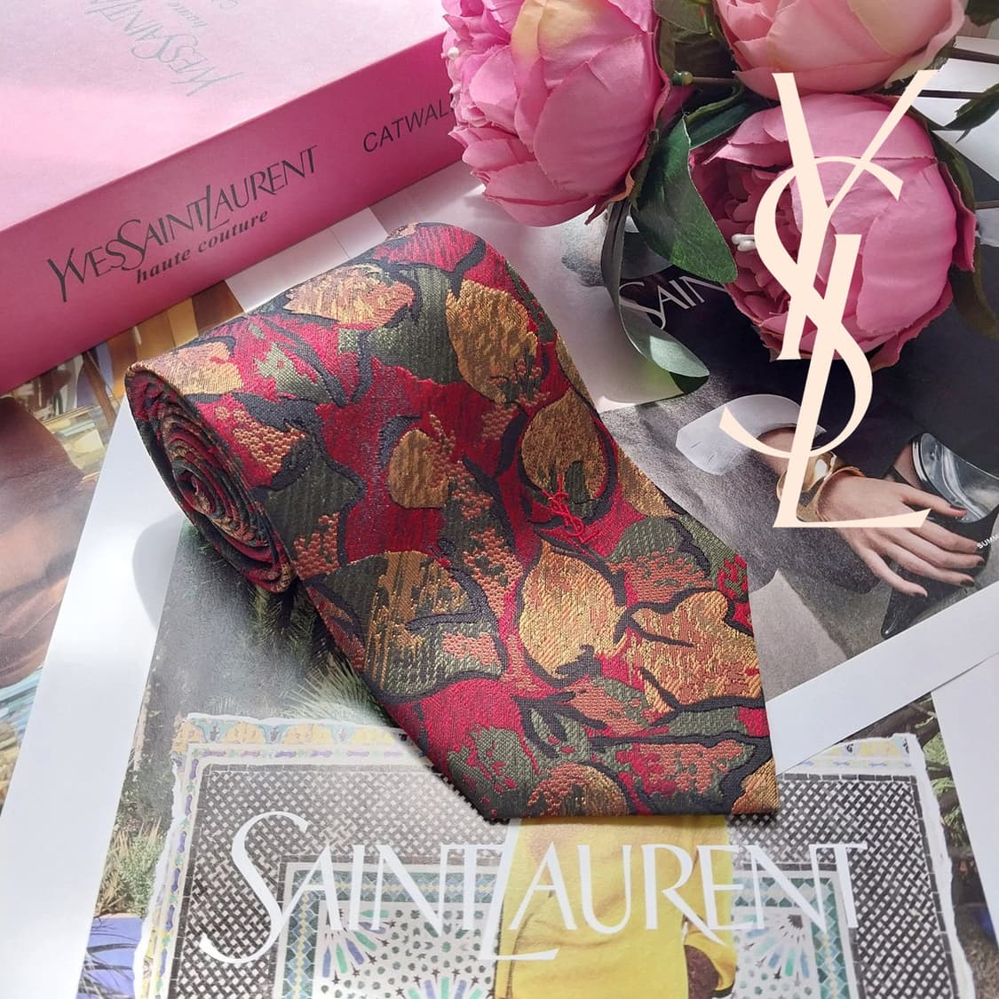 입생로랑 브라운 & 레드 자카드 패턴 넥타이 9cm A+등급 K2624 상품이미지1