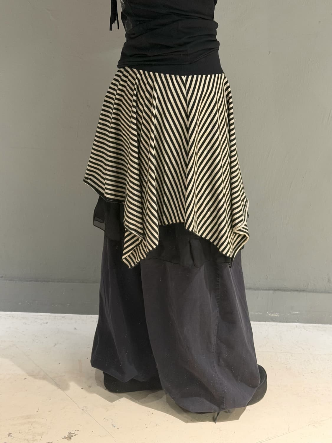 unbalance design stripe pattern skirt  상품이미지3