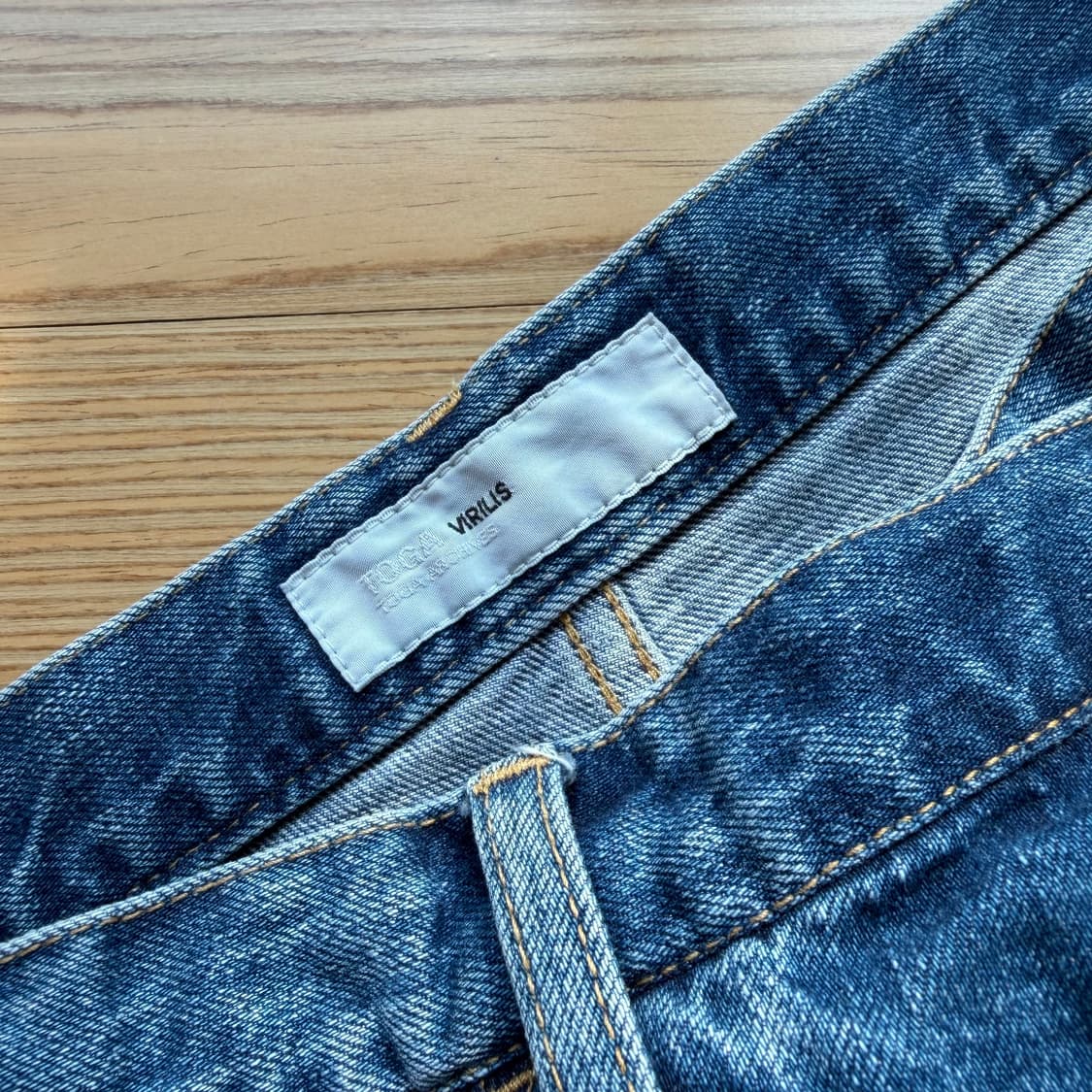 [46] 토가 비릴리스 비대칭 데님팬츠 상품이미지3