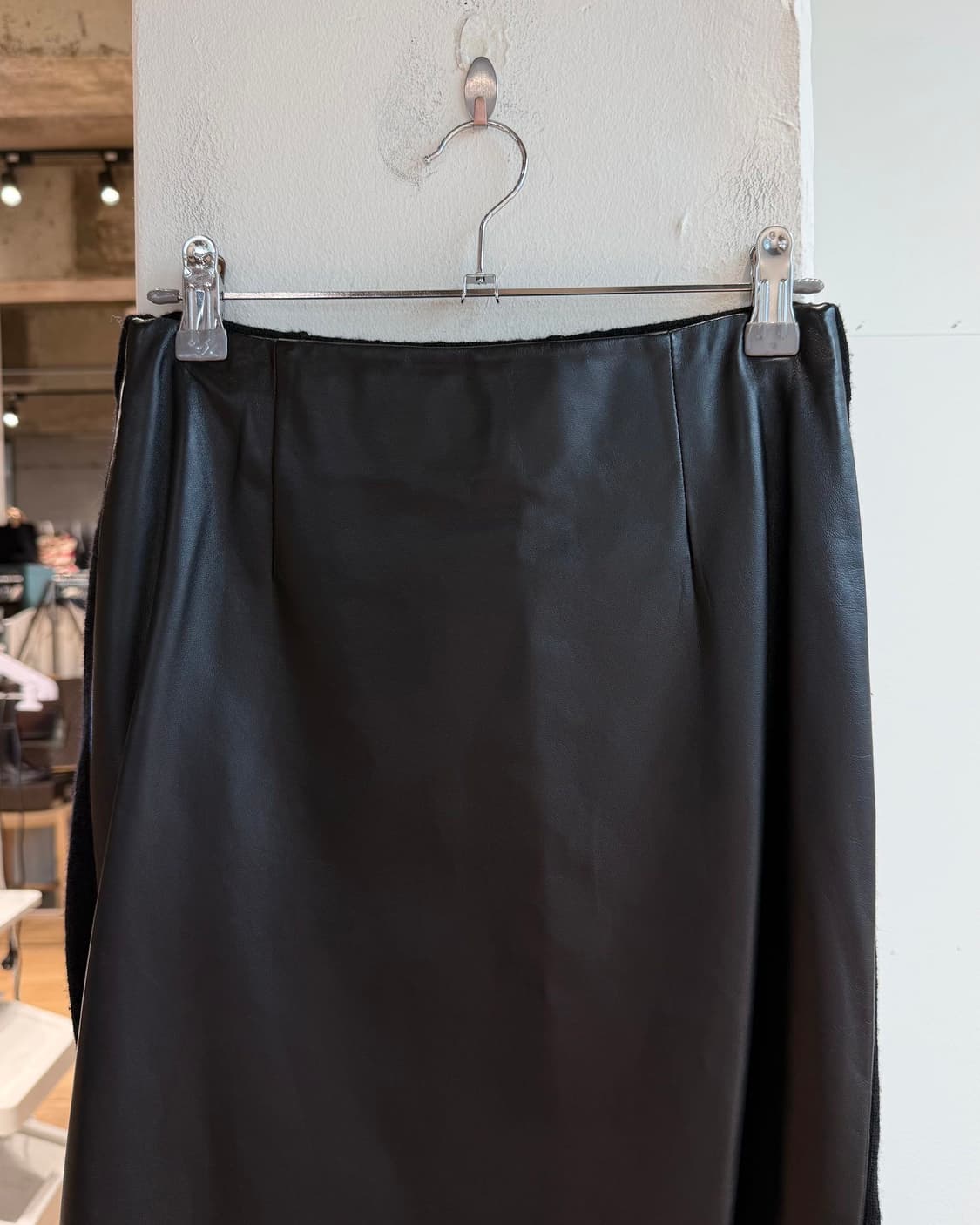 메종 마르지엘라 블랙 하프레더 미디스커트  상품이미지3